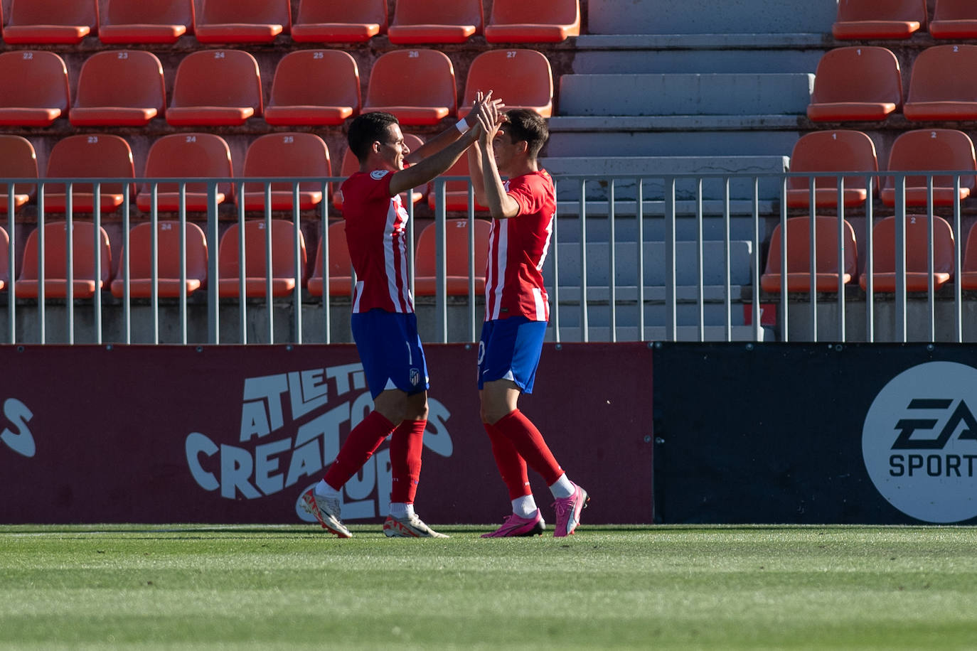 La derrota del Real Murcia frente al Atleti B, en imágenes