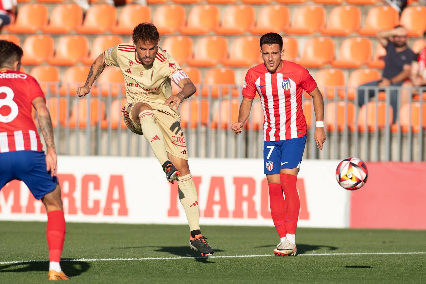 La derrota del Real Murcia frente al Atleti B, en imágenes