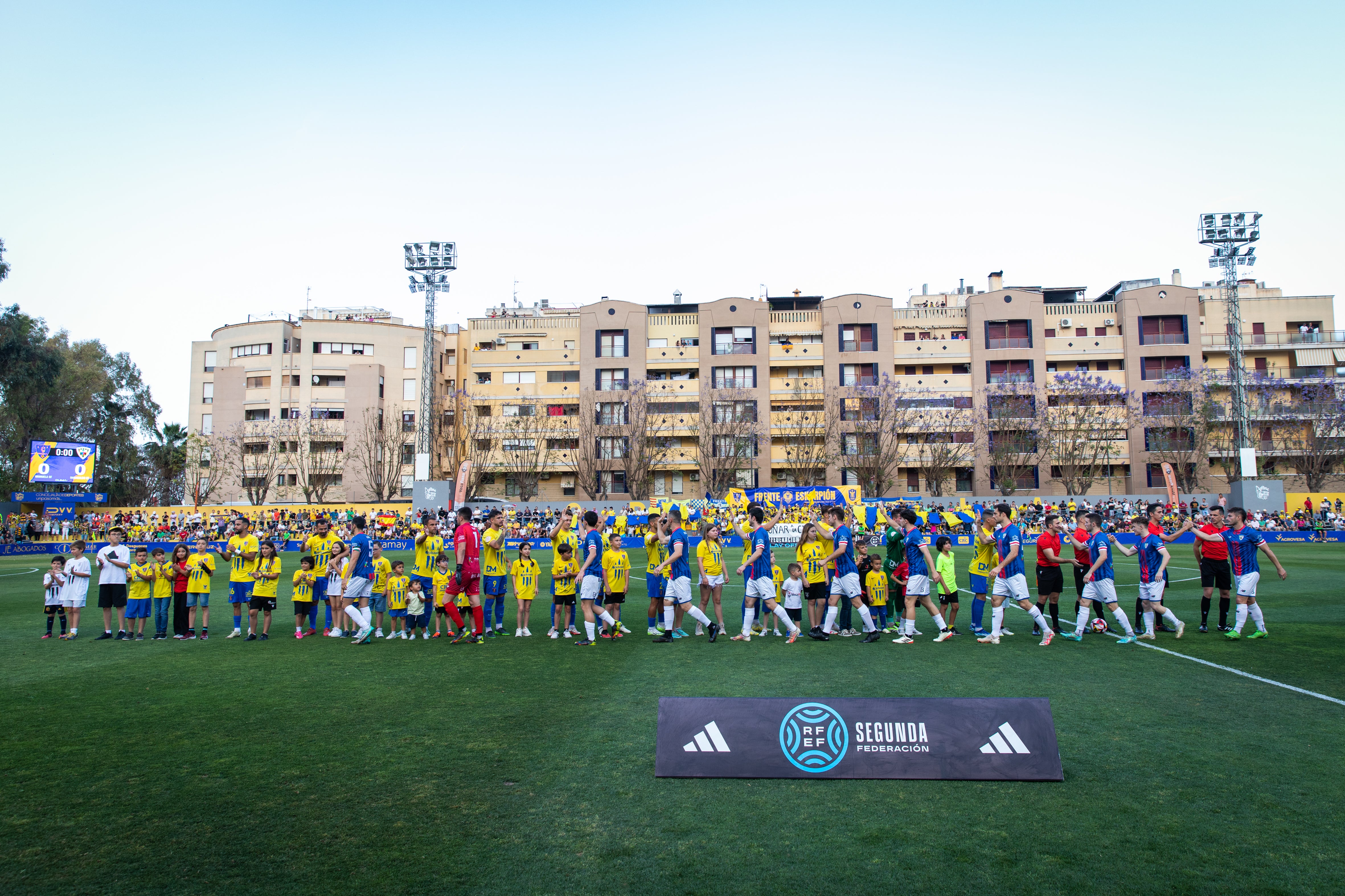 Las imágenes del partido entre el Orihuela y el Barakaldo en Los Arcos