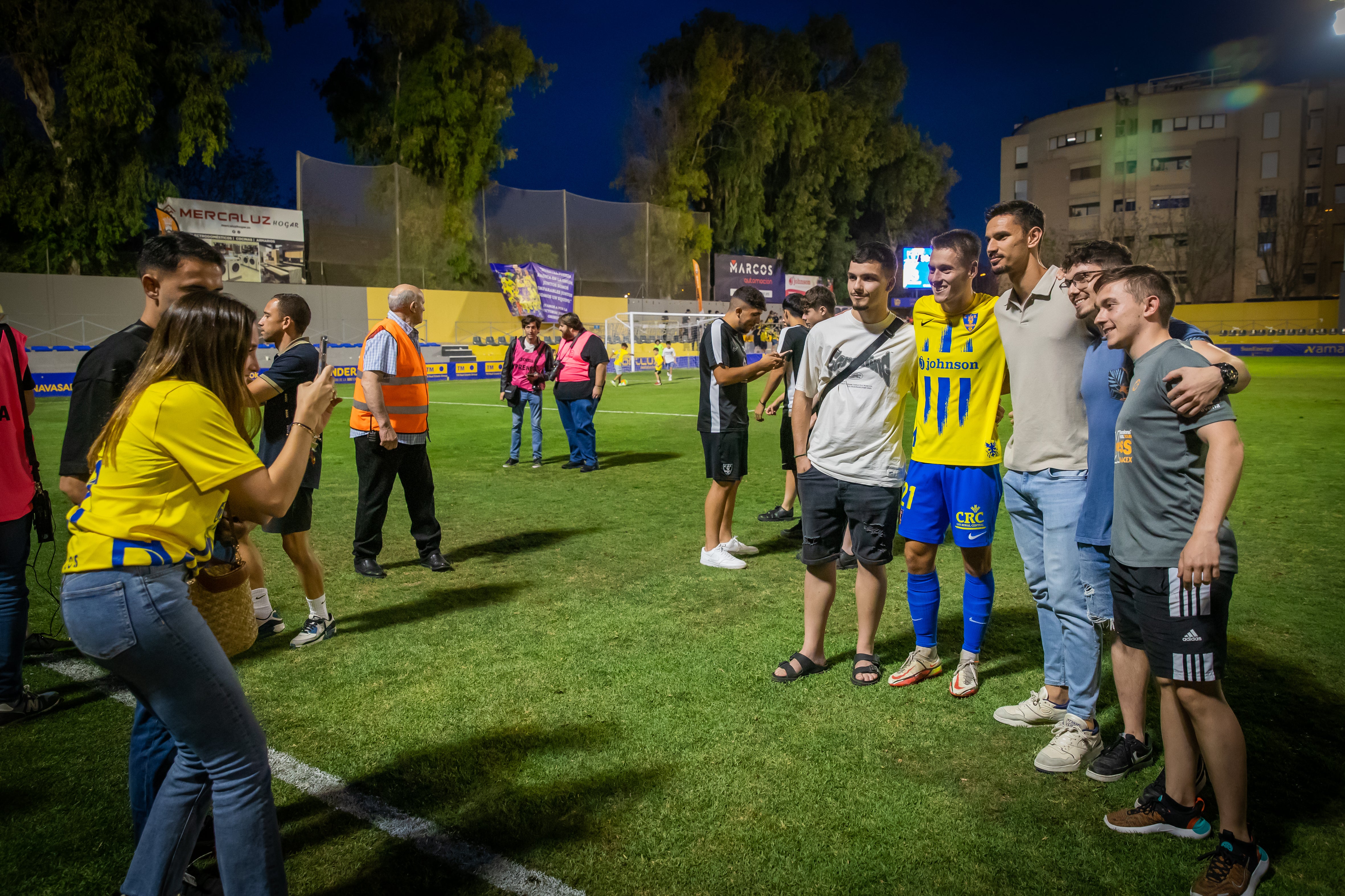 Las imágenes del partido entre el Orihuela y el Barakaldo en Los Arcos