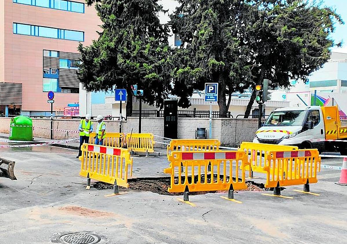 La avería cortó el tráfico de la zona.