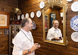Firo Vázquez, en su restaurante El Olivar, en Moratalla.