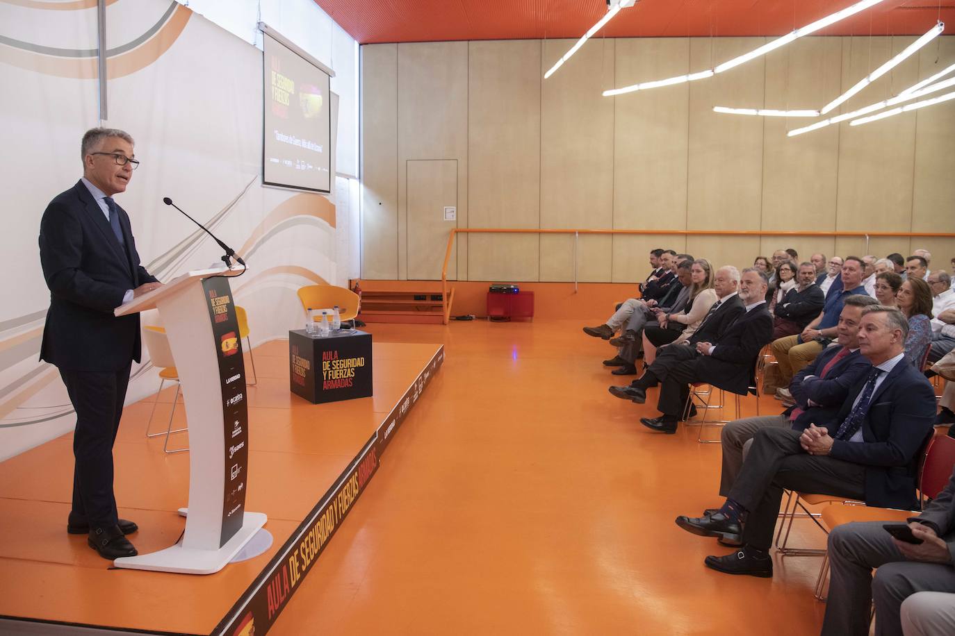 En imágenes, el II Aula de Seguridad y Fuerzas Armadas de LA VERDAD