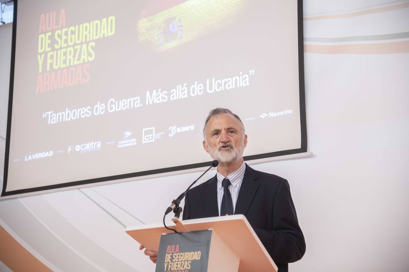 En imágenes, el II Aula de Seguridad y Fuerzas Armadas de LA VERDAD