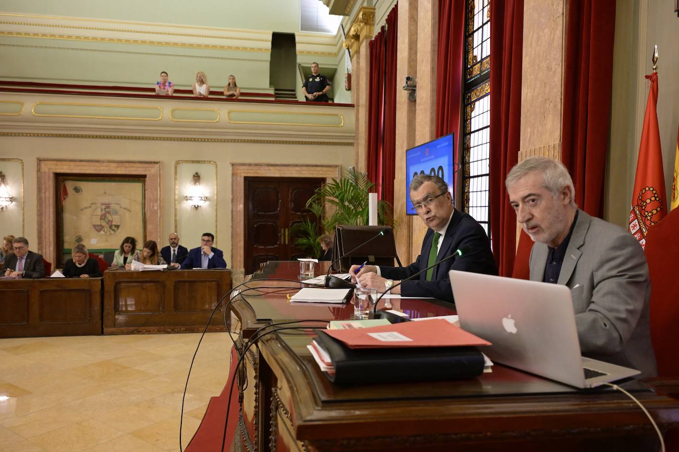 El Pleno del Ayuntamiento de Murcia, en imágenes