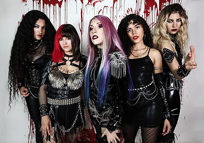 Integrantes de Cobra Spell.