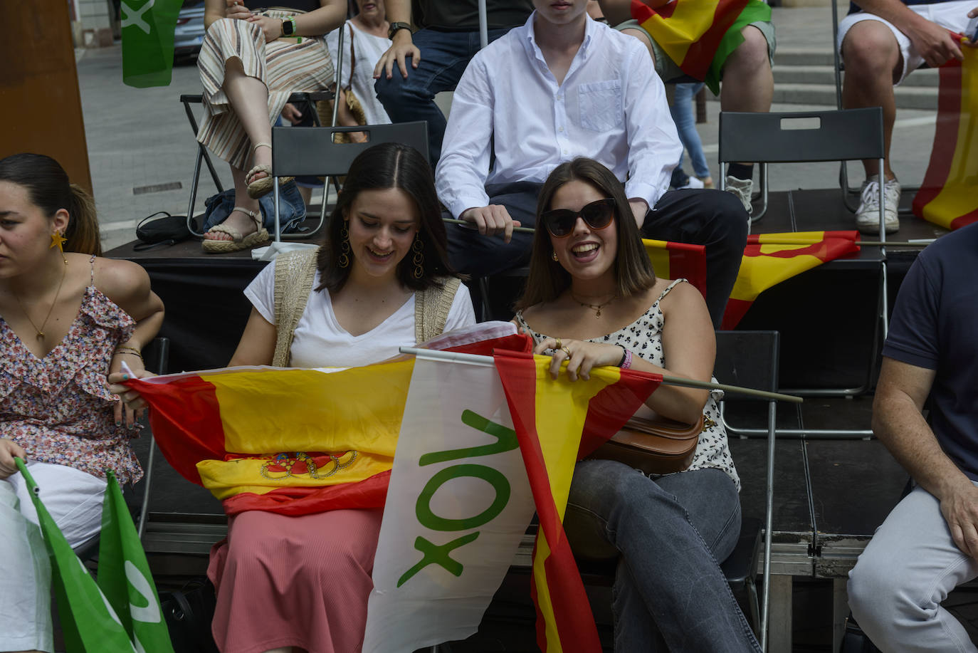 El acto electoral de Vox con Abascal y Buxadé en Murcia, en imágenes