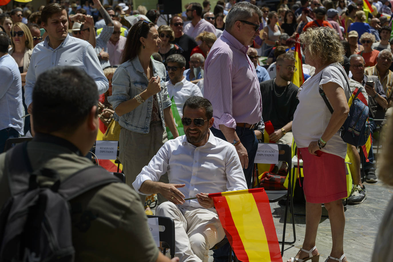 El acto electoral de Vox con Abascal y Buxadé en Murcia, en imágenes