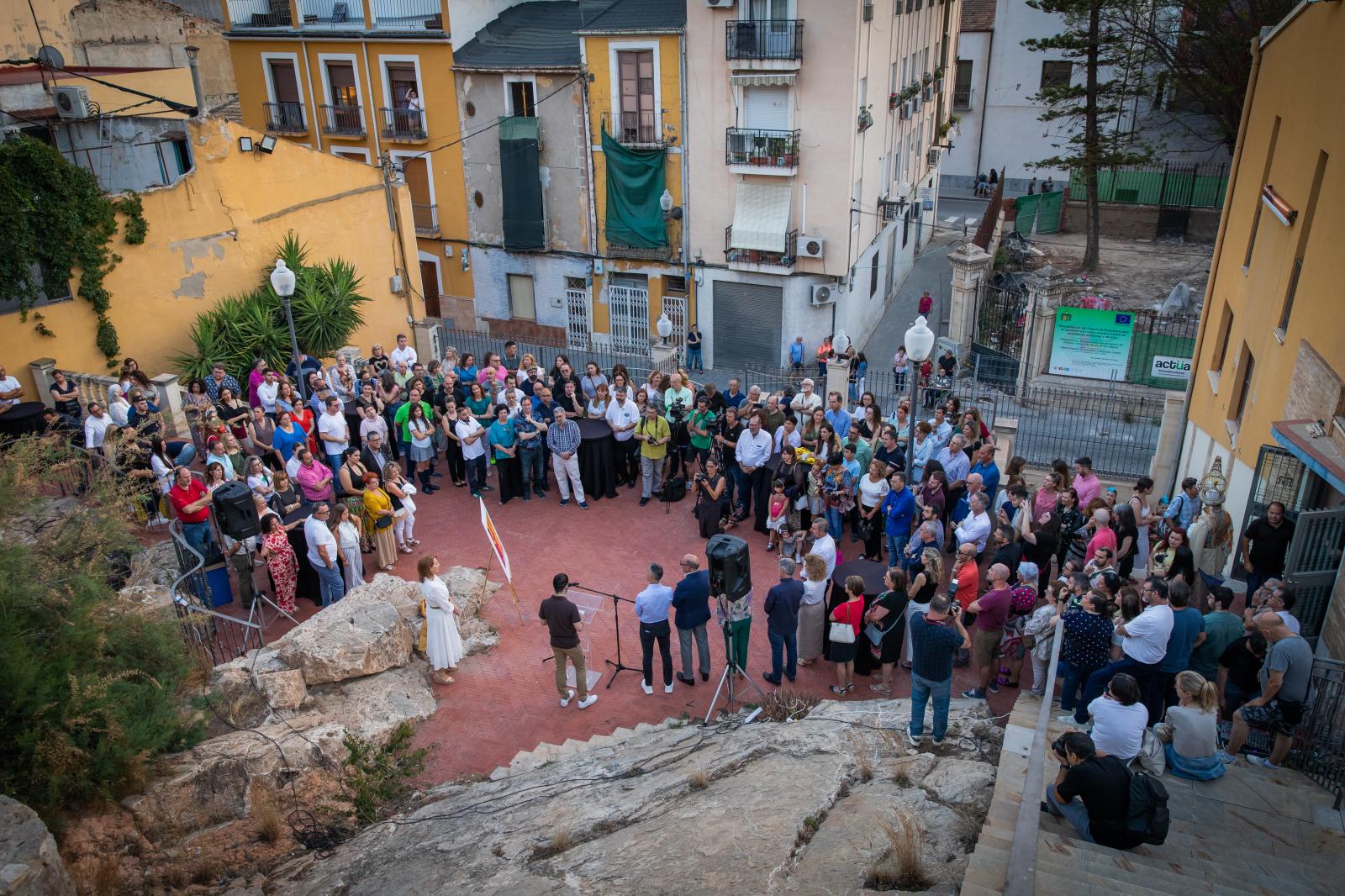 La presentación del cartel de los Moros y Cristianos de Orihuela, en imágenes