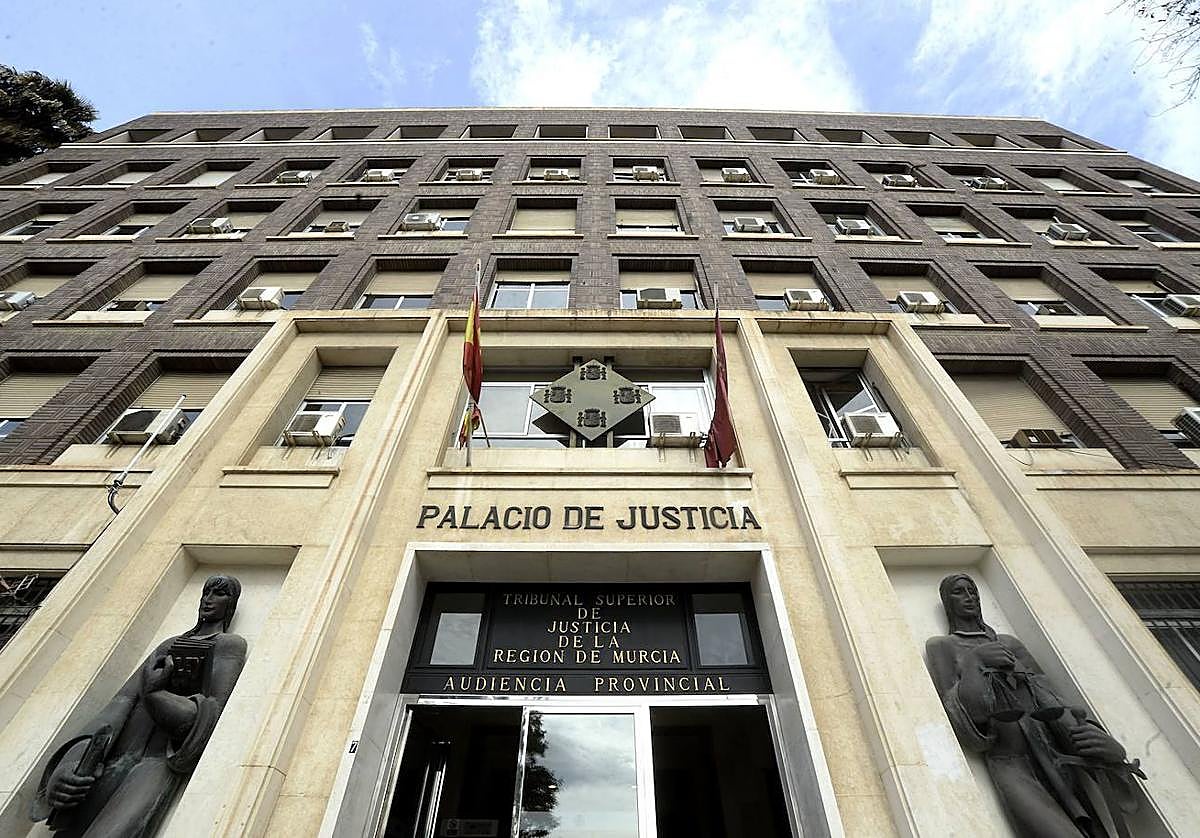 La fachada del Palacio de Justicia en una imagen de archivo.