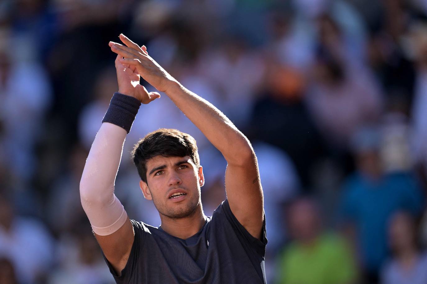 La victoria de Carlos Alcaraz ante Sinner en Roland Garros, en imágenes