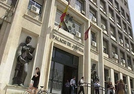 Fachada del Palacio de Justicia de Murcia.