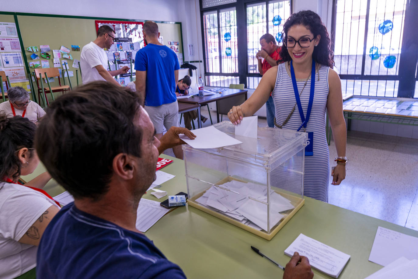Las elecciones europeas en la Región de Murcia, en imágenes