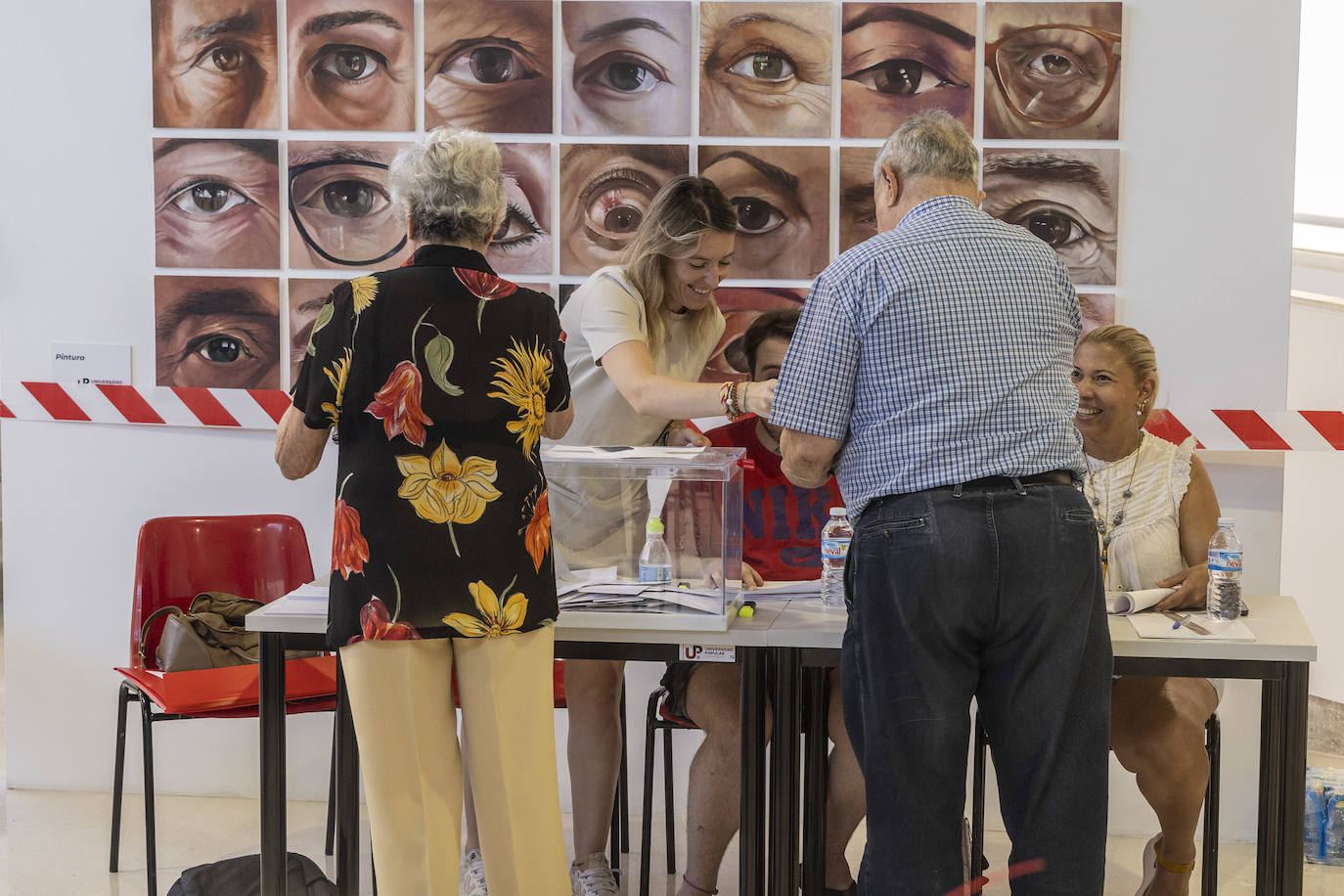 Las elecciones europeas en la Región de Murcia, en imágenes