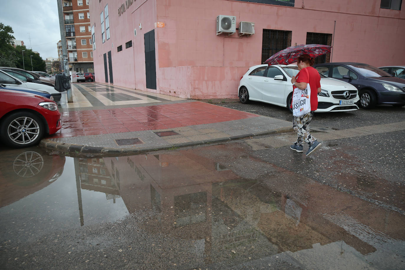En imágenes, las fuertes lluvias dejan 31 litros en una hora en Cartagena