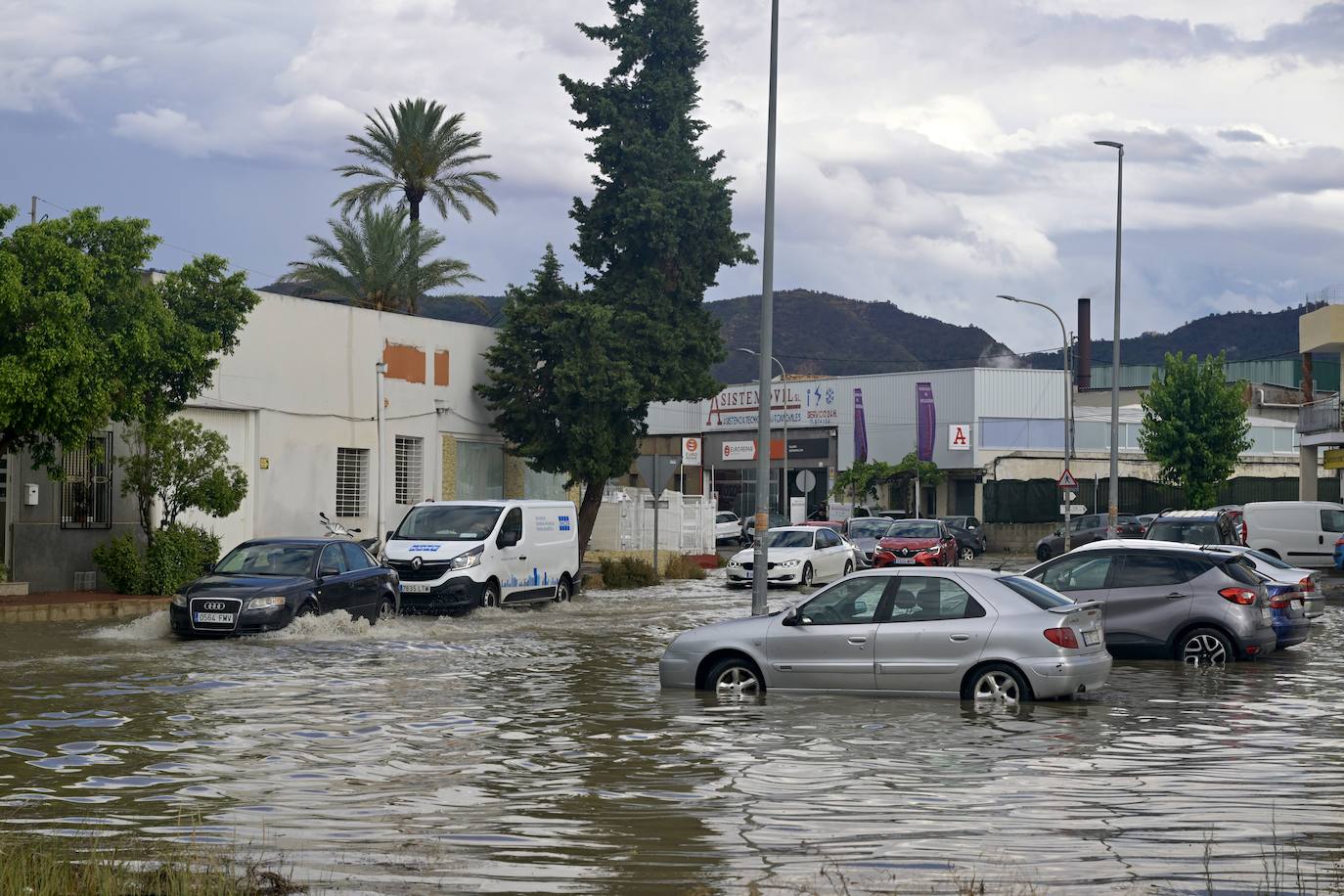 Las inundaciones por la lluvia en Murcia, en imágenes