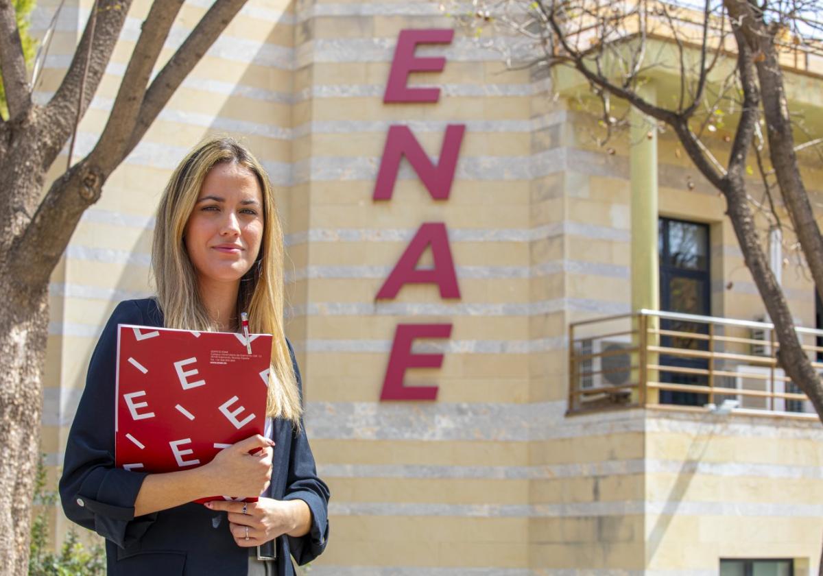 Una alumna de ENAE Business School.