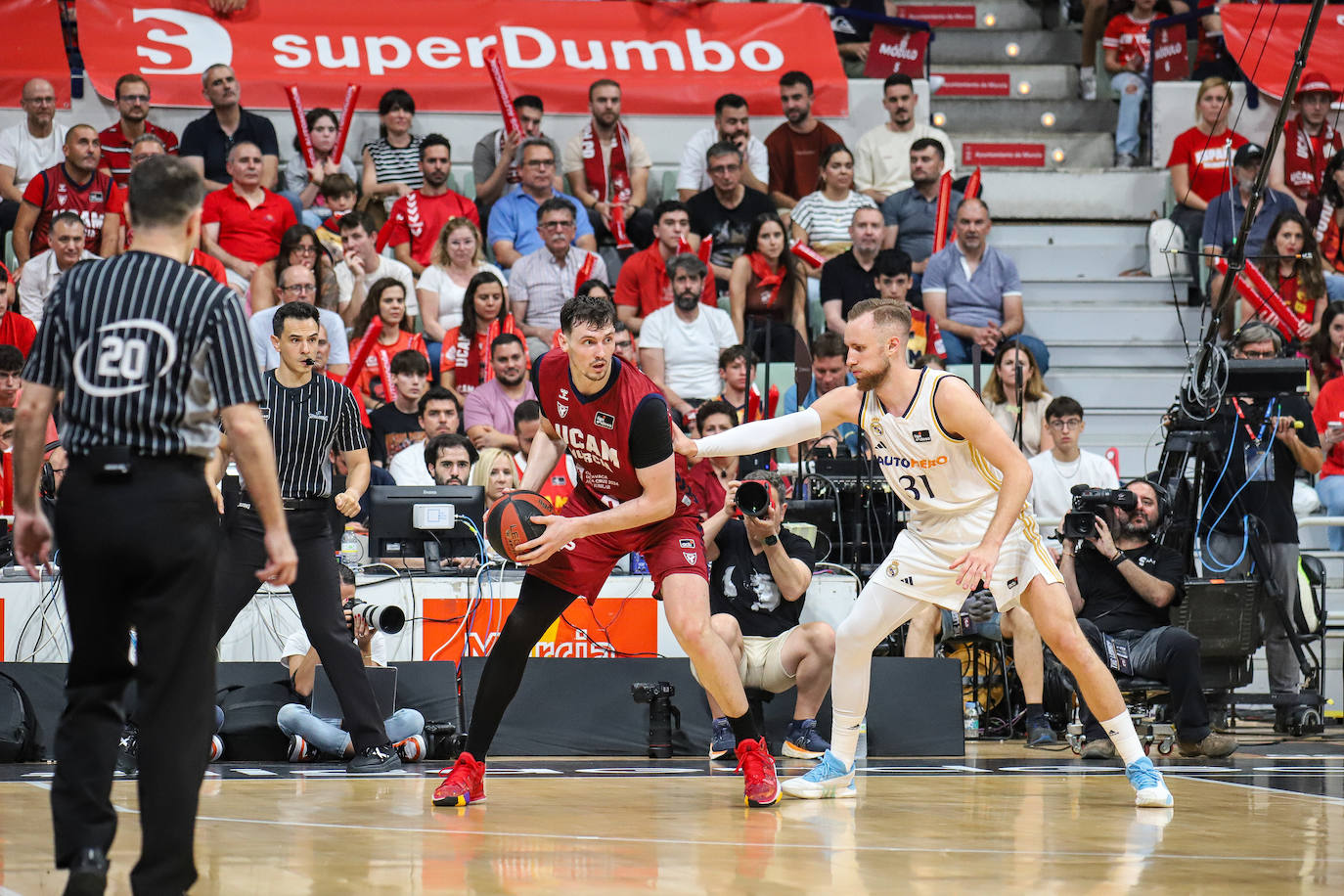 Las imágenes del UCAM-Real Madrid (73-84)