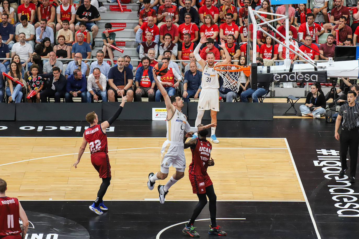 Las imágenes del UCAM-Real Madrid (73-84)