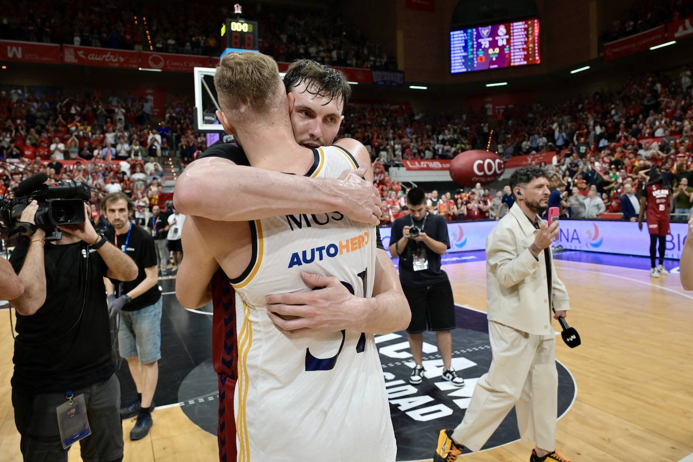 Las imágenes de la celebración del UCAM y el Real Madrid