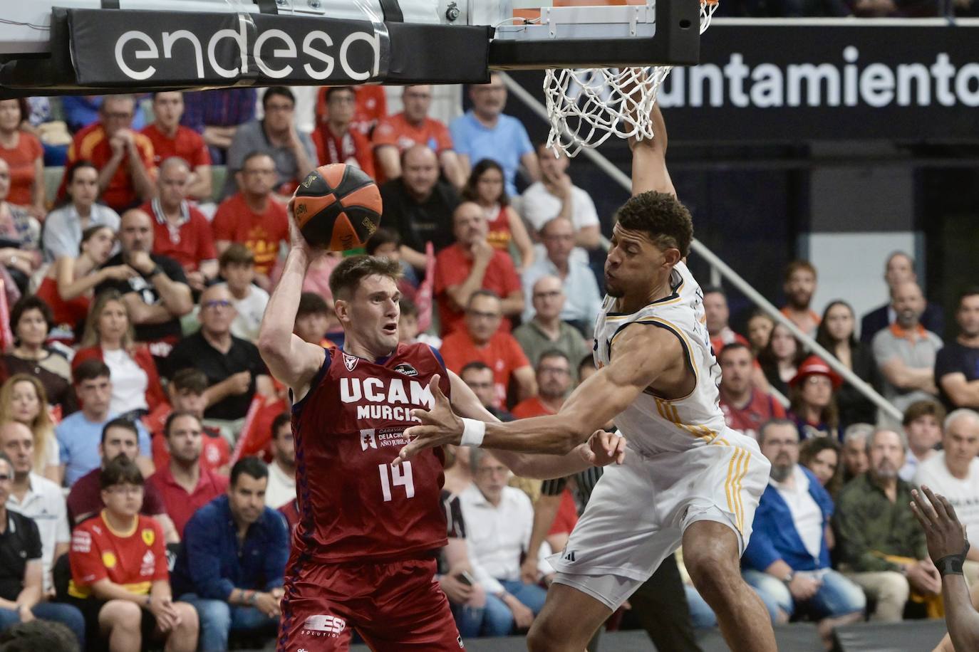 Las imágenes del UCAM-Real Madrid (73-84)
