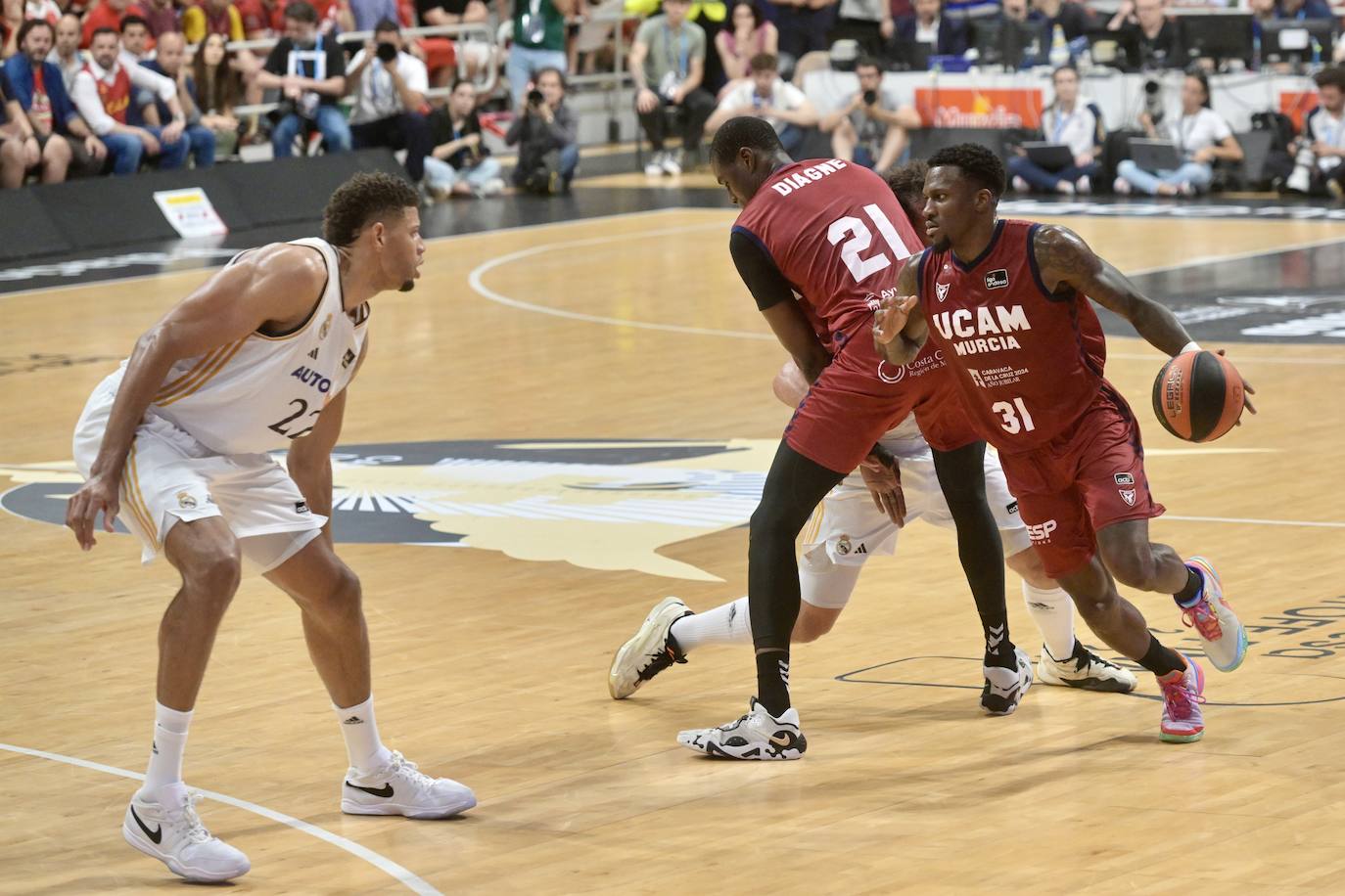 Las imágenes del UCAM-Real Madrid (73-84)