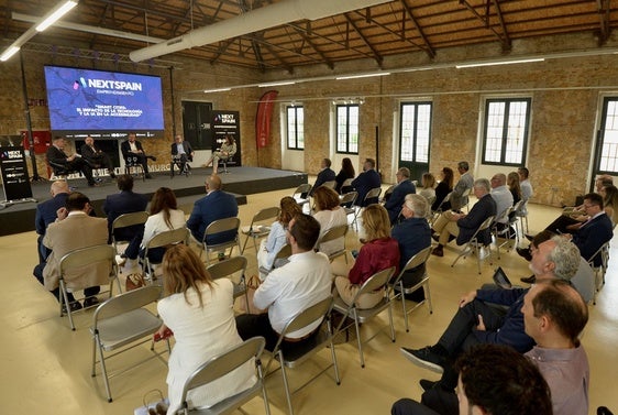 Las 'smart cities' protagonizaron la primera mesa redonda en el foro Next Spain, celebrado ayer en el Cuartel de Artillería.