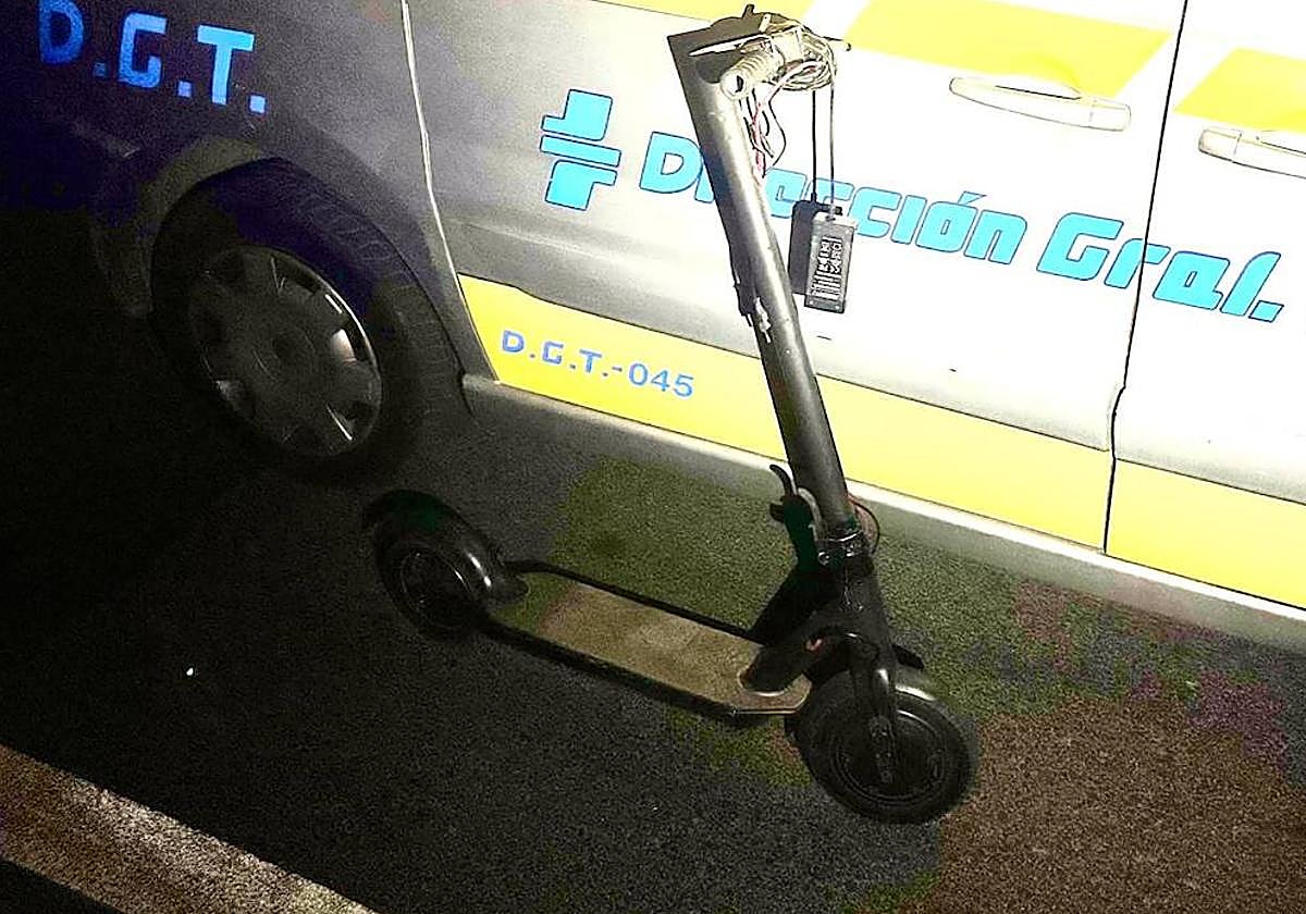 El patinete que conducía ebrio un hombre en La Unión.