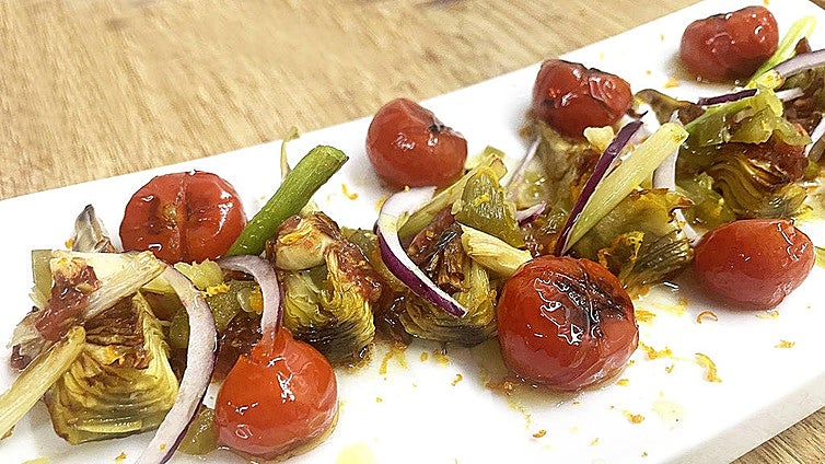 Ensalada de alcachofas y cherrys