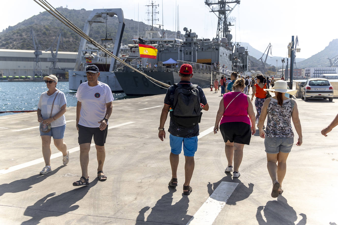 La visita a los buques de la armada en Cartagena, en imágenes