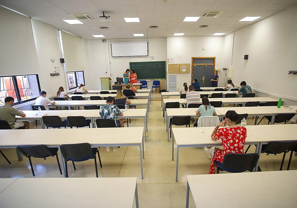 Examen de opositores de Educación Primaria, este sábado.