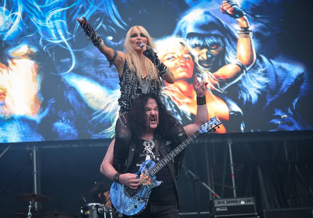 Doro Pesch, este sábado, durante su actuación en el Rock Imperium.