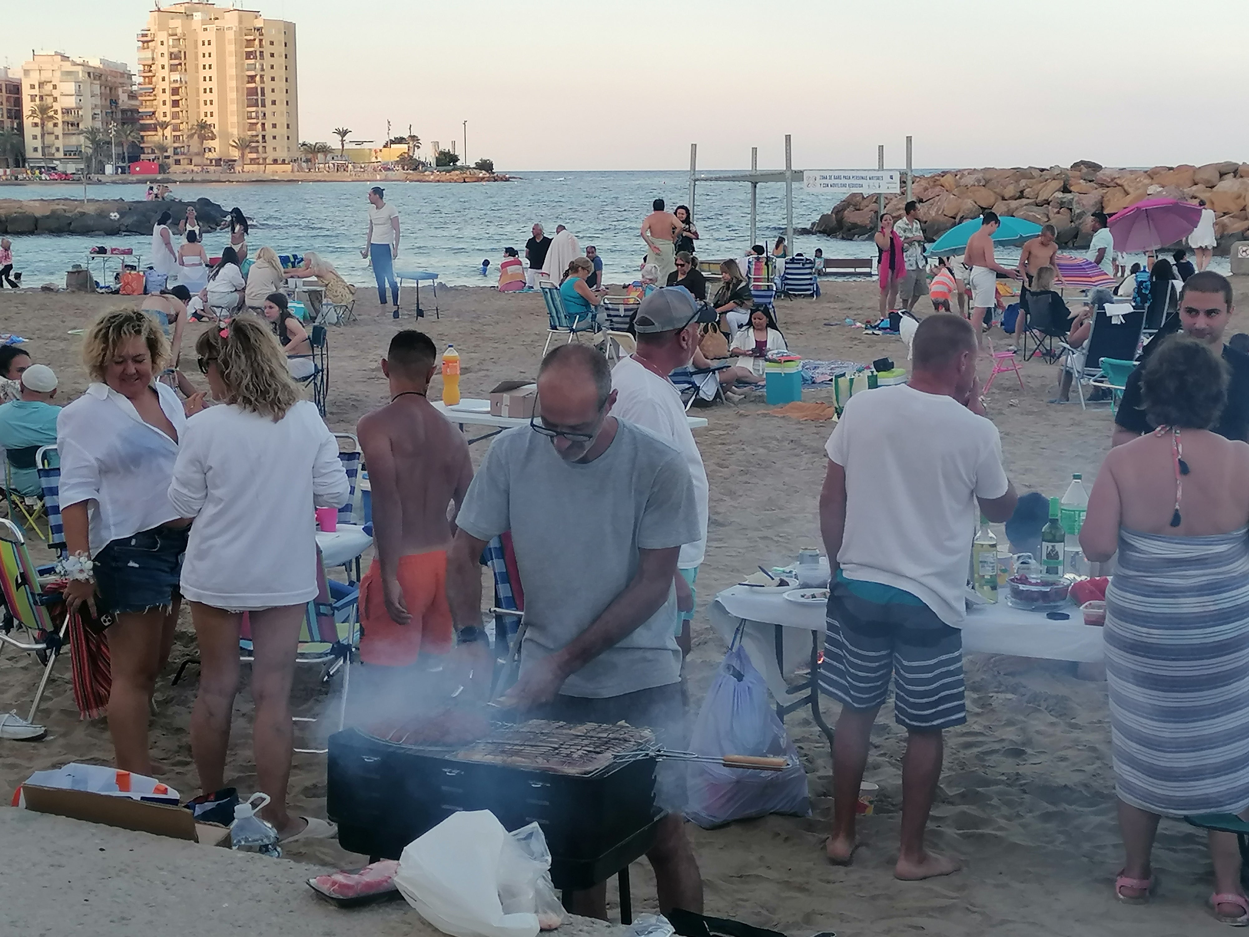 Las imágenes de las hogueras de San Juan en Torrevieja