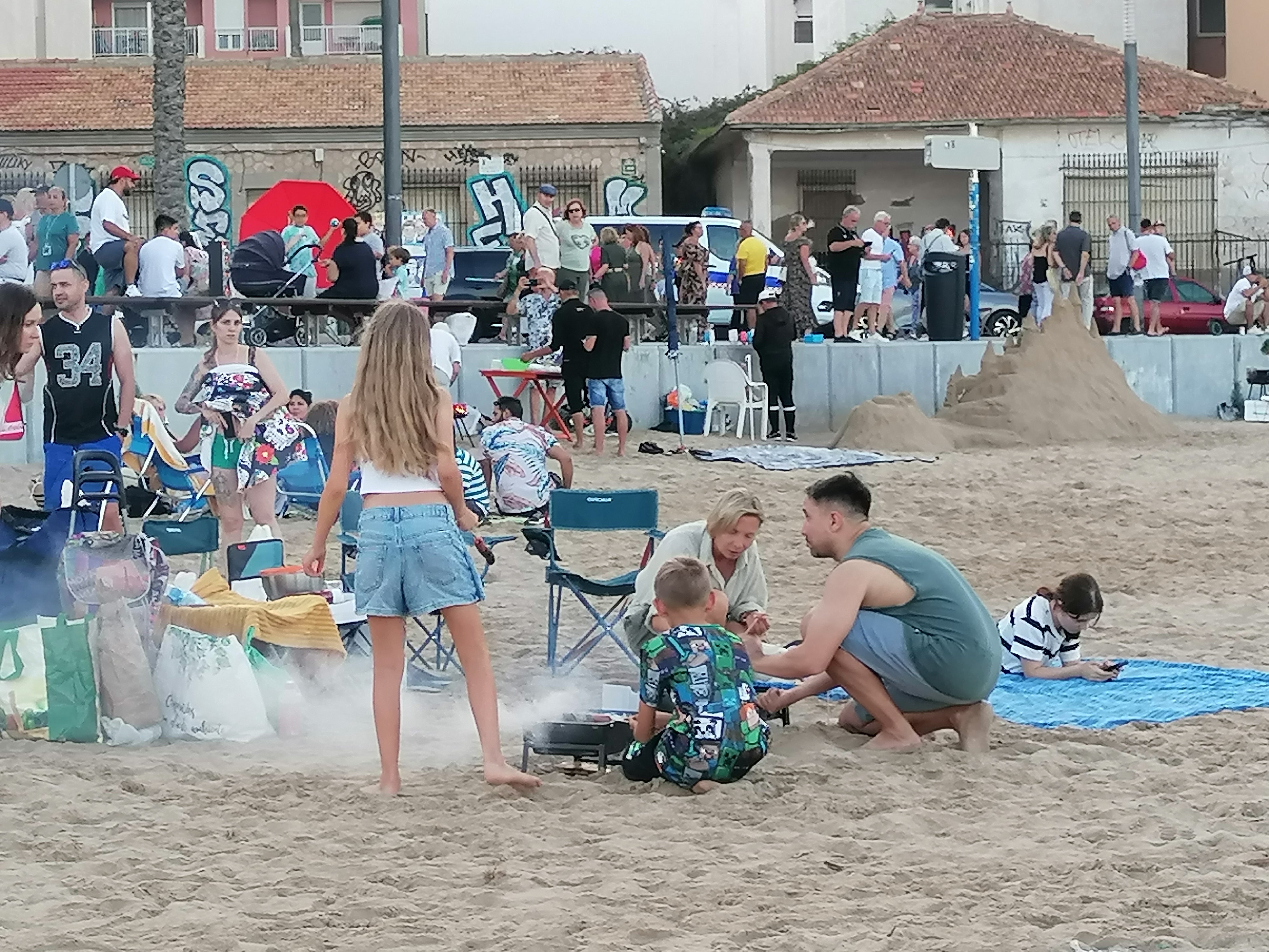 Las imágenes de las hogueras de San Juan en Torrevieja