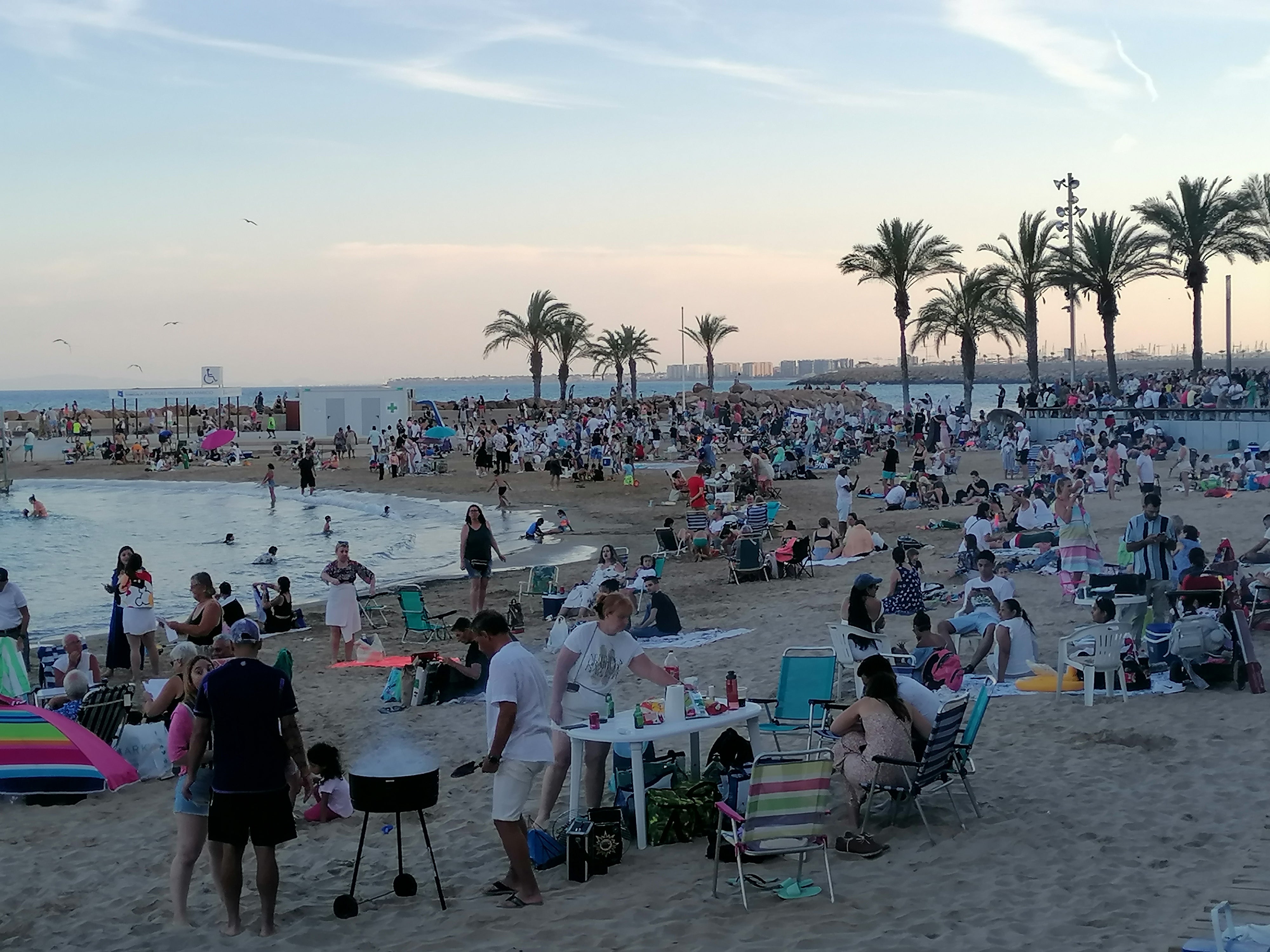 Las imágenes de las hogueras de San Juan en Torrevieja