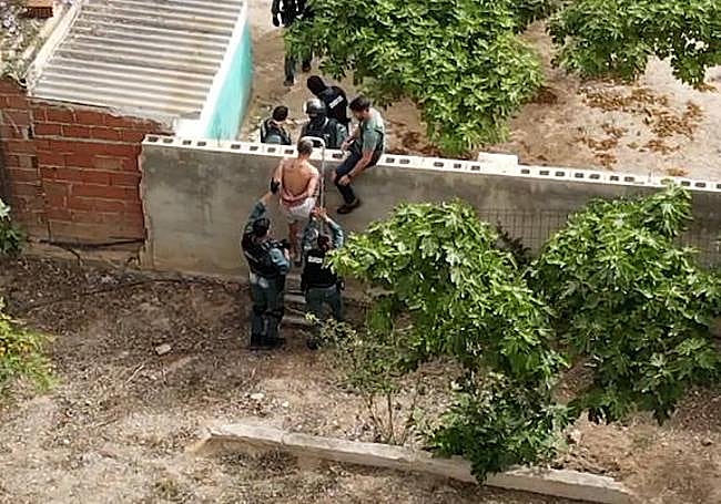Intento de huida frustado por la Guardia Civil.