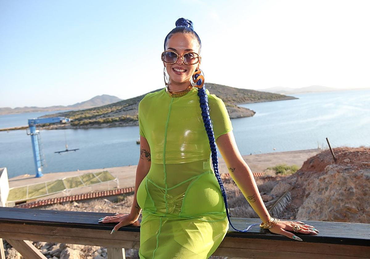 La modelo y DJ Sita Abellán releva a Carlos Alcaraz como rostro de promoción turística de la Región