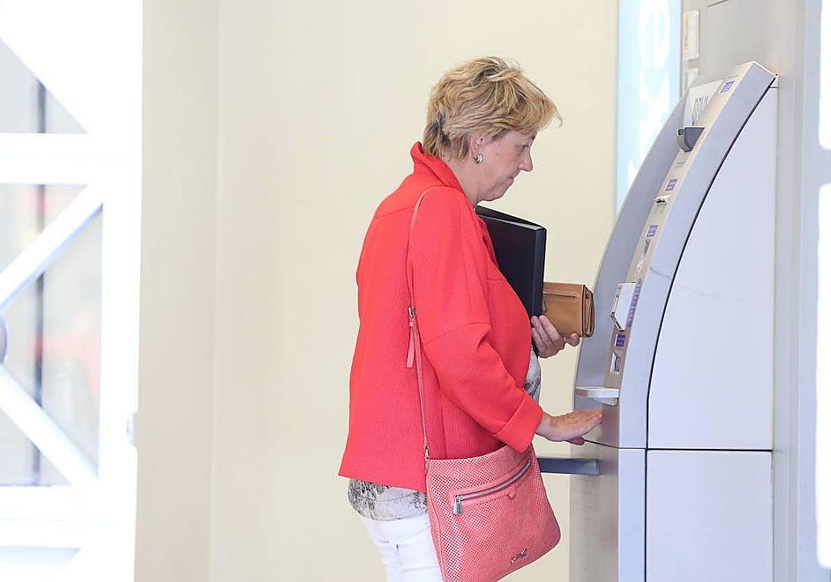 Todo los que debes saber de las transferencias inmediatas transfronterizas: comisiones y fecha de aplicación en España.