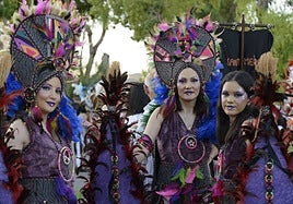 Varias particpiantes en el desfile, este sábado, en Santomera.