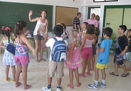 Niños en una escuela de verano en una imagen de archivo.