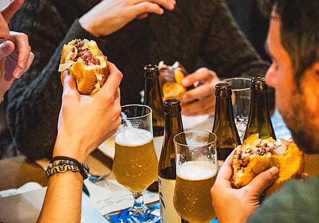 Hamburguesa de FBI. Uno de los participantes del Burger Lumber Fest.