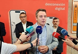 El gerente del Plan de Desconexión Digital, Francisco José Cámara, este martes en la presentación.