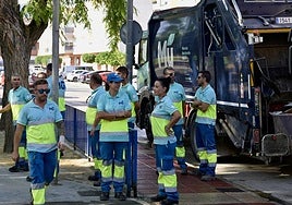Algunos de los operarios y máquinas en la presentación del proyecto, este miércoles.