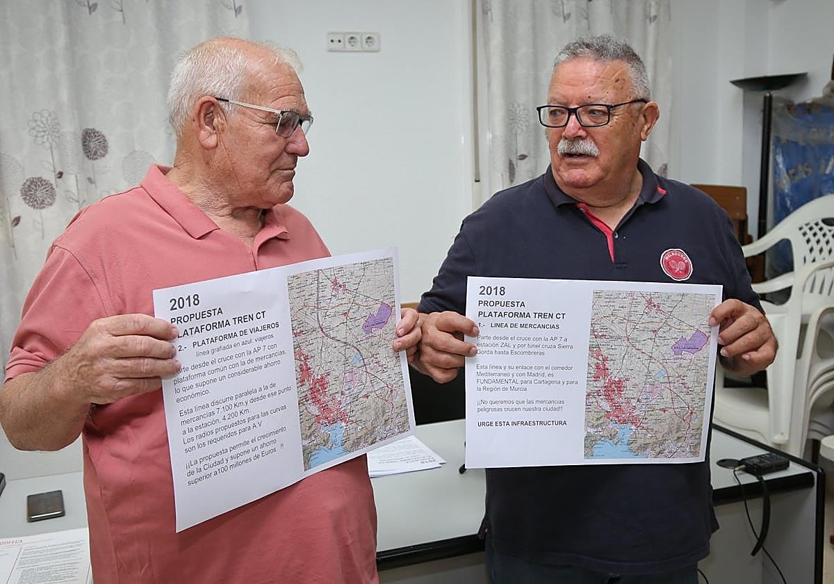 Los vecinos redoblan su presión para que el AVE no parta barrios de ...