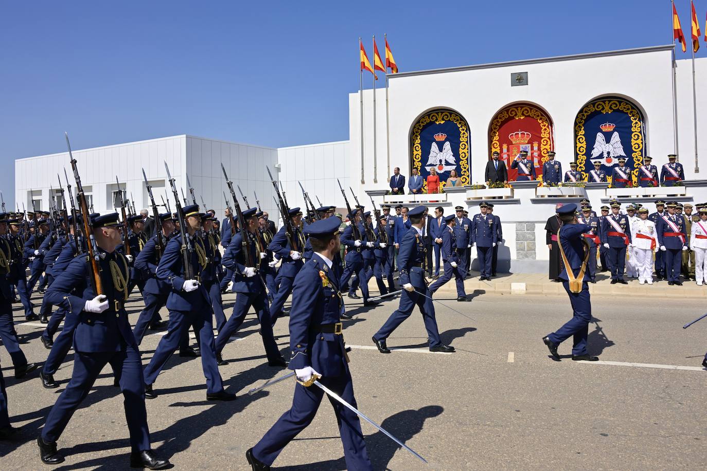 La entrega de Reales Despachos a los nuevos tenientes del Ejército del Aire