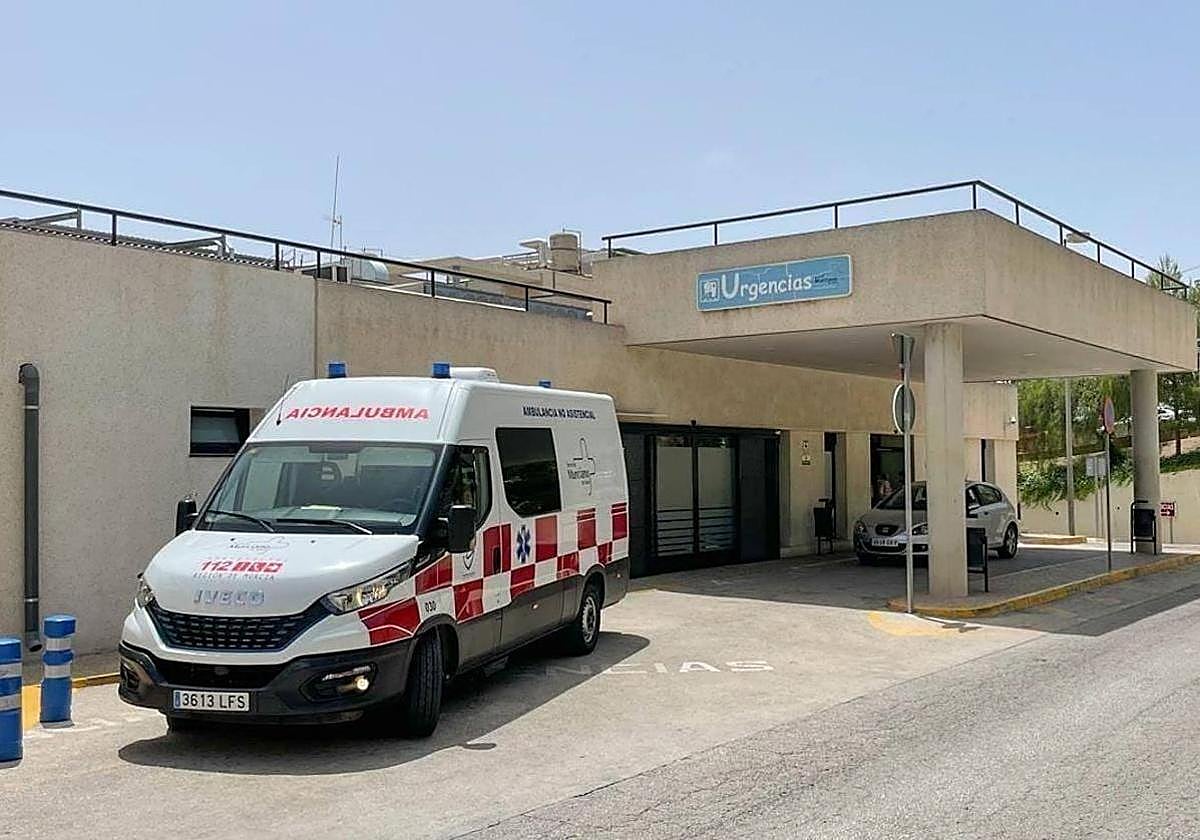 Imagen de archivo de una ambulancia en el hospital Rafael Méndez.