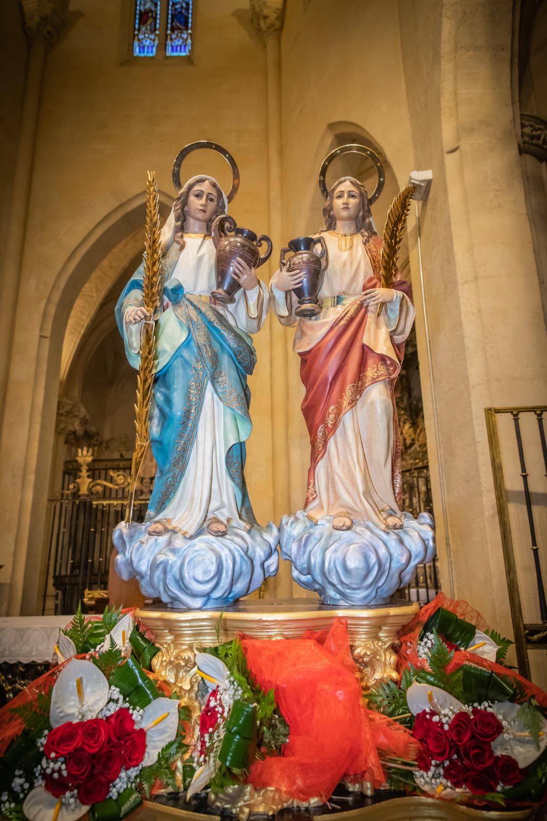 La ofrenda de flores de los Moros y Cristianos de Orihuela, en imágenes