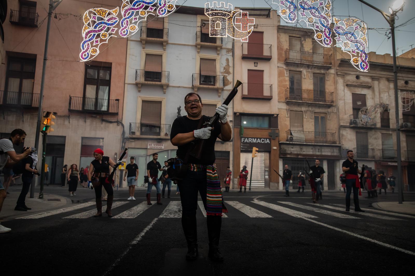 La guerrilla de la pólvora pone a retumbar a Orihuela