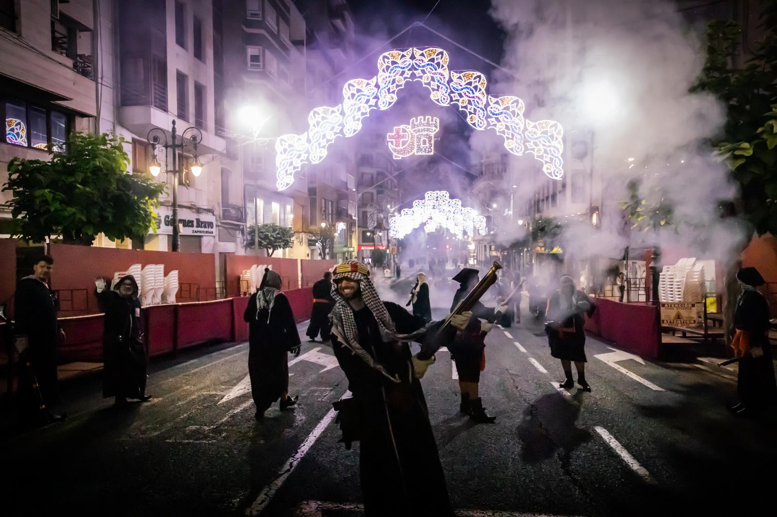 La guerrilla de la pólvora pone a retumbar a Orihuela