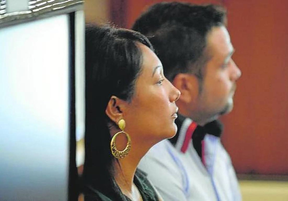 Los acusados, en el transcurso del juicio, ante la Audiencia Provincial en octubre de 2013.